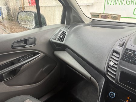 2020 Ford Transit Connect - photo 21