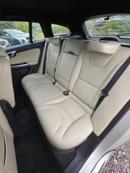2017 Volvo V60 - photo 19