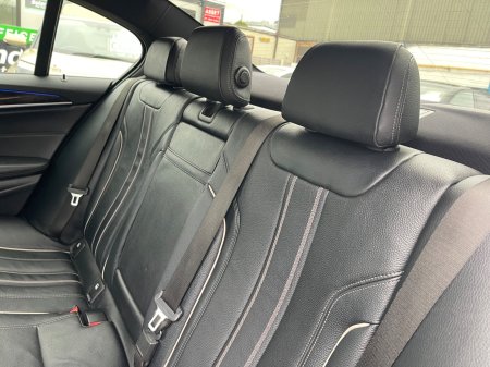 2020 BMW 5-Series - photo 12