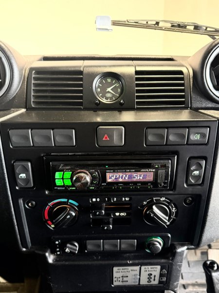 2014 Land Rover Defender - photo 12