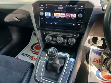 2019 Volkswagen Passat - photo 19