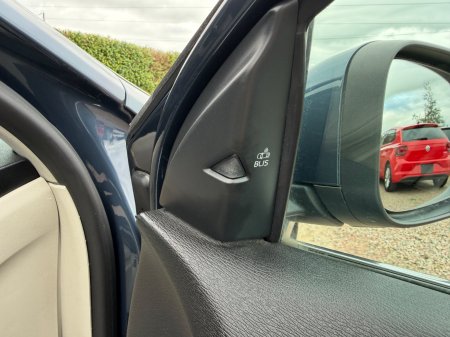 2019 Volvo V40 - photo 13