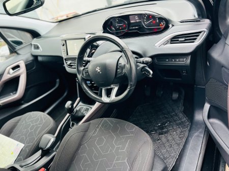 2015 Peugeot 2008 - photo 5