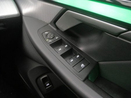 2025 BMW i5 - photo 21