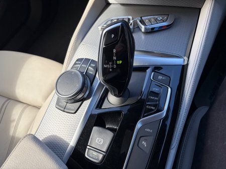2020 BMW 5-Series - photo 10