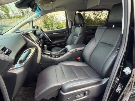 2019 Toyota Alphard - photo 21