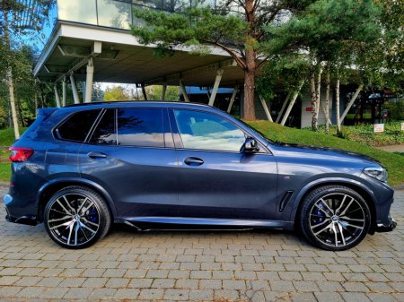 2020 BMW X5 - photo 2