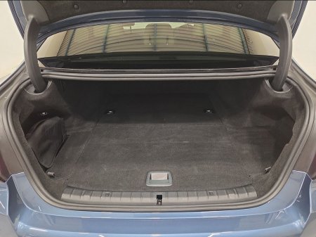 2023 BMW 5-Series - photo 13