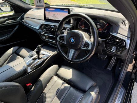 2021 BMW 5-Series - photo 21