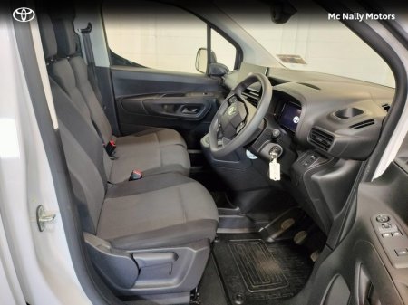 2026 Toyota Proace City - photo 9