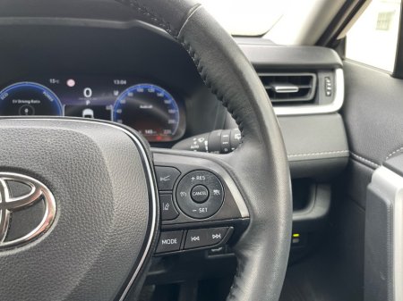2025 Toyota RAV4 - photo 12