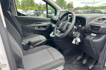 2023 Toyota Proace City - photo 13