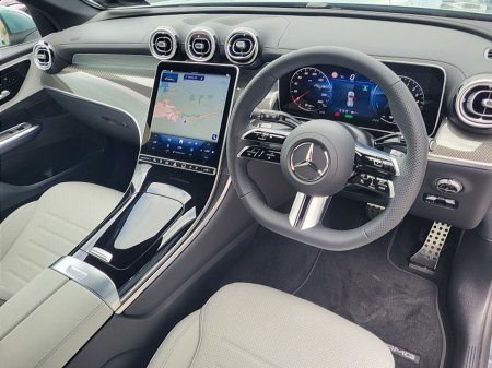 2027 Mercedes-Benz GLC - photo 2