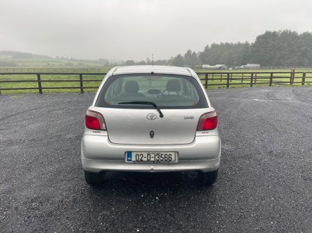 2002 Toyota Yaris - photo 4