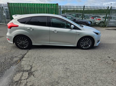 2017 Ford Focus - photo 7