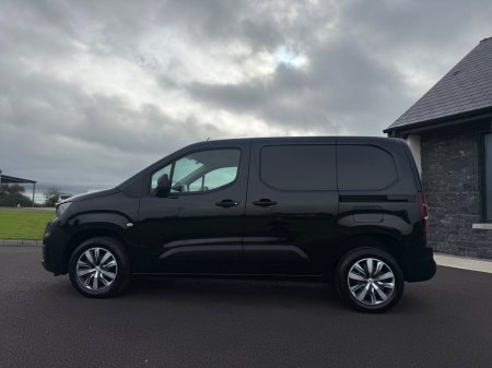 2023 Peugeot Partner - photo 2