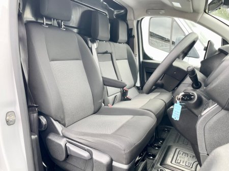 2024 Toyota Proace - photo 10