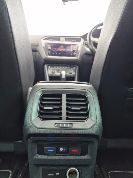 2020 Volkswagen Tiguan - photo 25