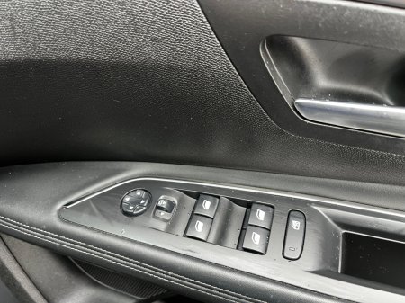 2020 Peugeot 5008 - photo 29