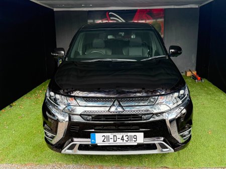 2021 Mitsubishi Outlander 2.4L Plug-in EV Intense 5 seat