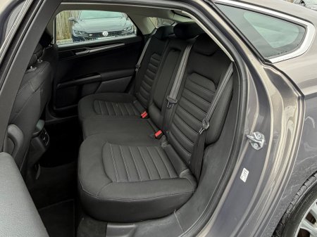2015 Ford Mondeo - photo 21