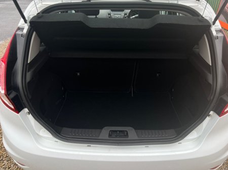 2015 Ford Fiesta - photo 12