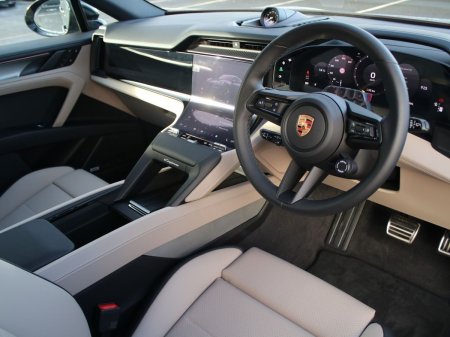2026 Porsche Cayenne - photo 8