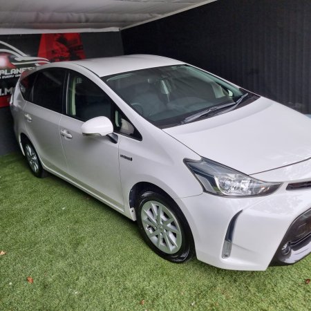 2020 Toyota Prius - photo 2