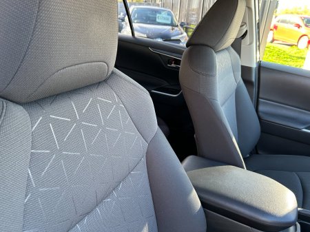 2021 Toyota RAV4 - photo 10