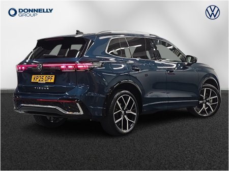 2025 Volkswagen Tiguan - photo 14