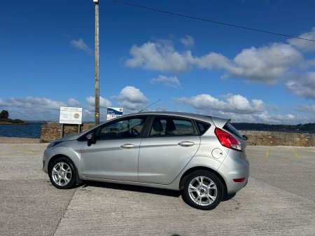 2013 Ford Fiesta - photo 2