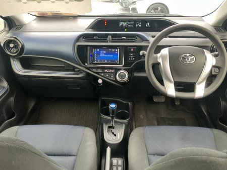 2015 Toyota Aqua - photo 16