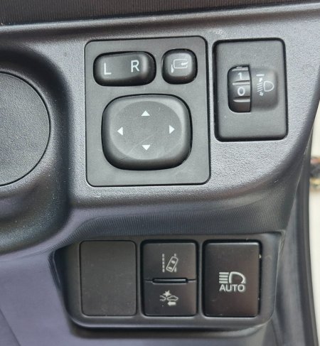 2019 Toyota Aqua - photo 19