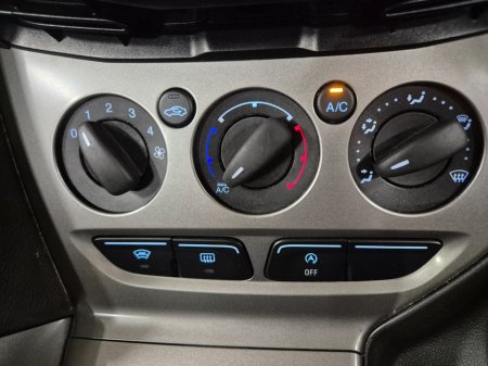 2014 Ford Focus - photo 14