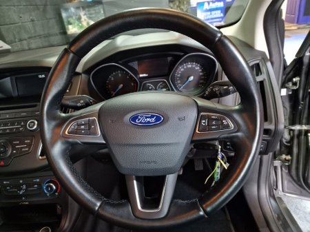 2017 Ford Focus - photo 15