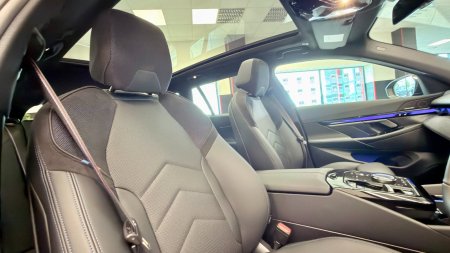 2026 BMW 5-Series - photo 28