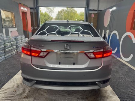 2020 Honda Grace - photo 4