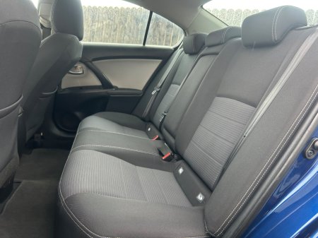 2017 Toyota Avensis - photo 18