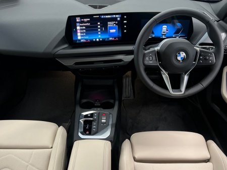 2026 BMW 1-Series - photo 4