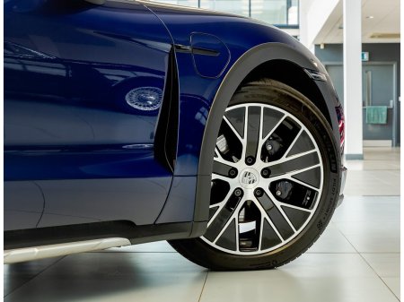 2024 Porsche Taycan - photo 11
