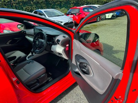 2021 Toyota Yaris - photo 23