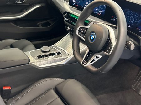 2026 BMW 3-Series - photo 6