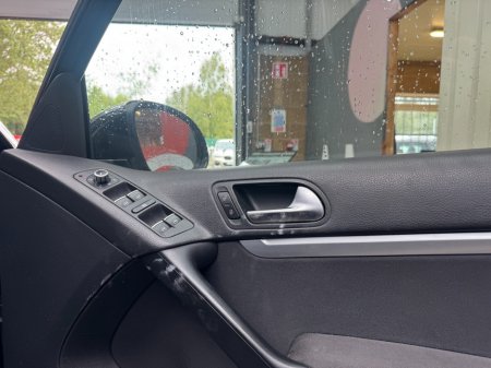 2015 Volkswagen Tiguan - photo 14