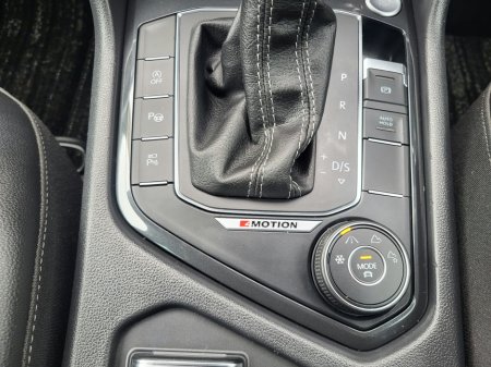 2020 Volkswagen Tiguan - photo 14