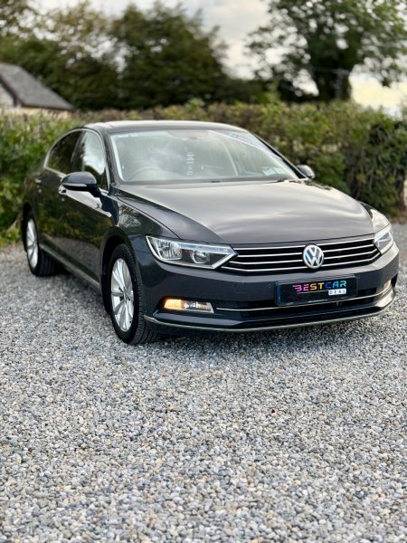 2015 Volkswagen Passat - photo 2