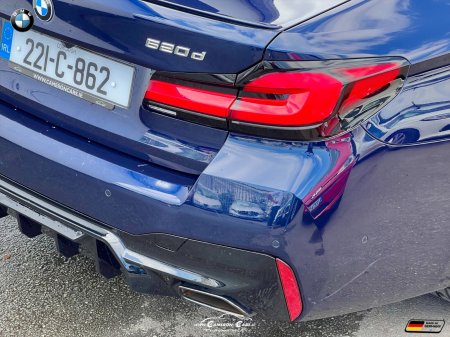 2022 BMW 5-Series - photo 6