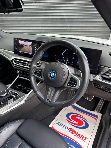 2022 BMW 3-Series - photo 22