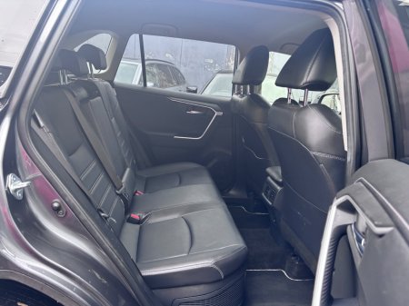 2021 Toyota RAV4 - photo 5