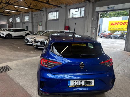 2025 Renault Clio - photo 13