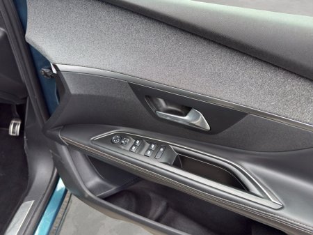 2018 Peugeot 5008 - photo 20